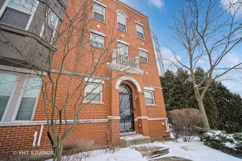 316 Narragansett Ct, Morton Grove, IL 60053