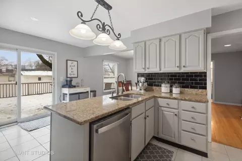 1216 Modaff Rd, Naperville, IL 60540 photo 6