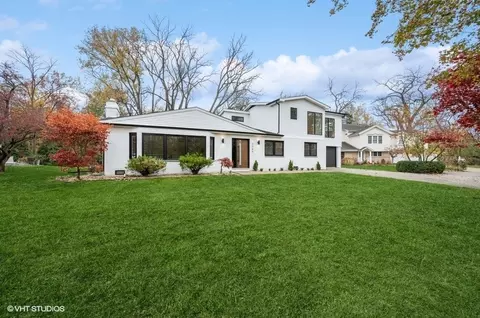 2045 Heather Ter, Northfield, IL 60093