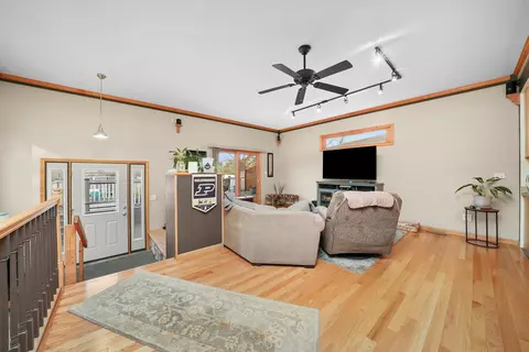 Living - 3906 216th St, Matteson, IL 60443 photo 4 of 6