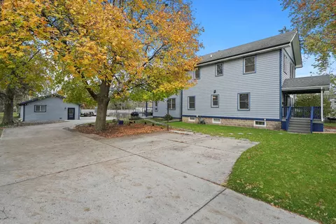 Exterior - 3906 216th St, Matteson, IL 60443 photo 2 of 11