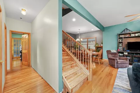 Entry Way - 3906 216th St, Matteson, IL 60443 photo 1 of 2