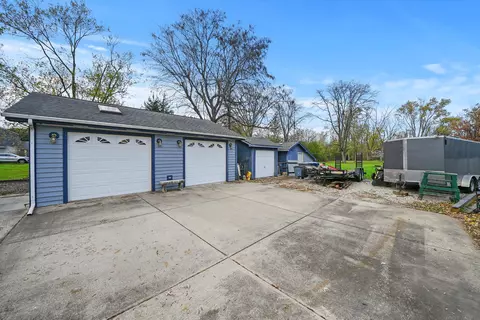 Exterior - 3906 216th St, Matteson, IL 60443 photo 7 of 11