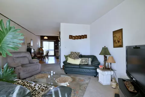 1296 E Washington St #7, Des Plaines, IL 60016 photo 11