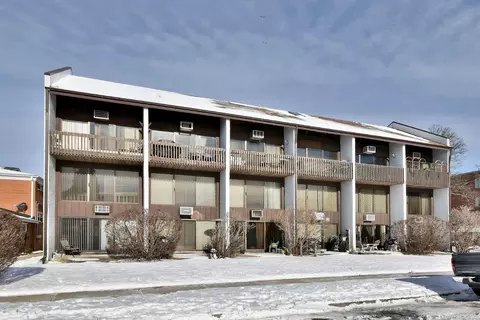 1296 E Washington St #7, Des Plaines, IL 60016