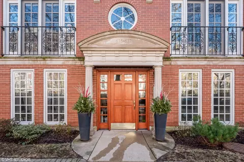 635 W Wrightwood Ave #3E, Chicago, IL 60614