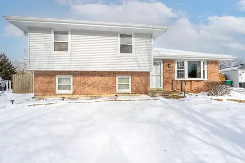 511 Whiteside Ct, Joliet, IL 60435