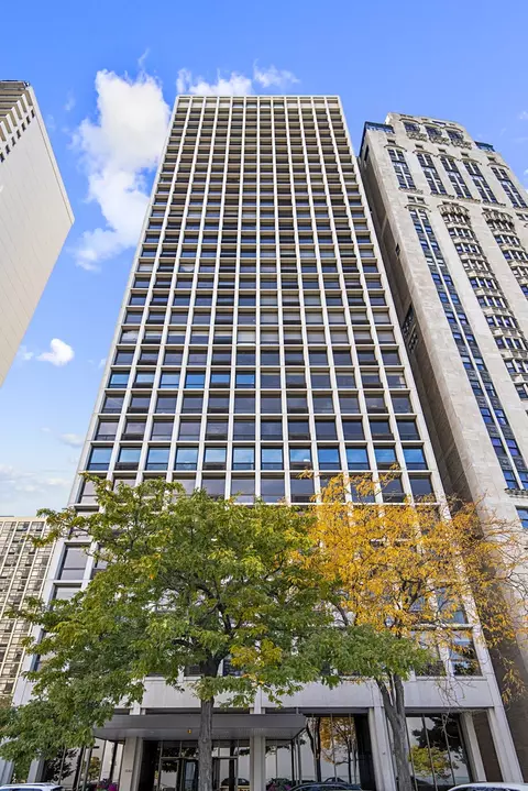 1240 N Lake Shore Dr #30B, Chicago, IL 60610