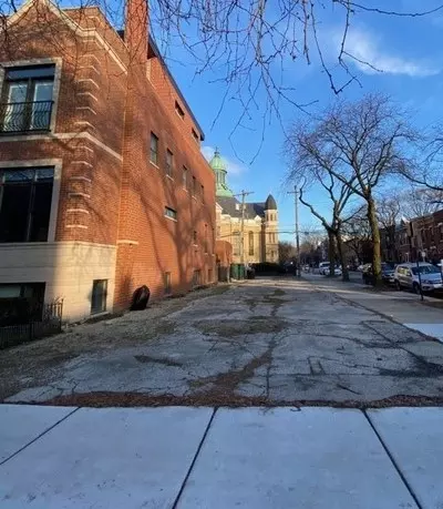1354 W Flournoy St, Chicago, IL 60607