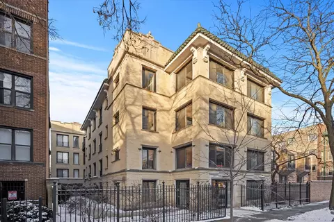900 W Ainslie St #3H, Chicago, IL 60640