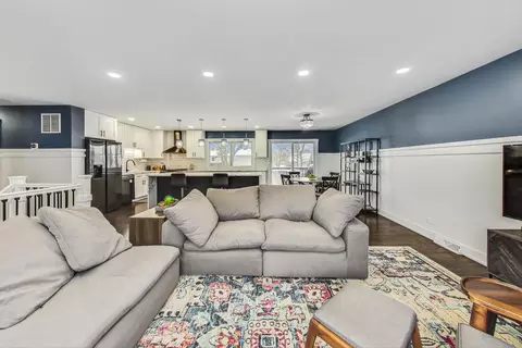 1207 E Paddock Dr, Palatine, IL 60074 photo 6