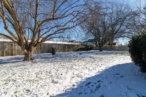 108 Hammitt Dr, Normal, IL 61761 photo 35