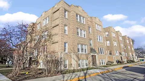 1128 Harrison St #16, Oak Park, IL 60304