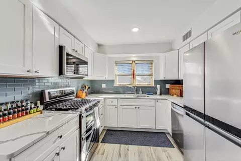 Kitchen - 6422 Sinclair Ave, Berwyn, IL 60402 photo 1 of 4