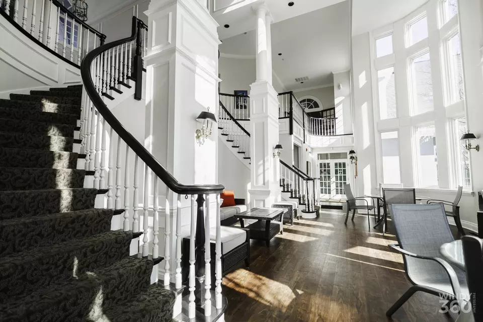 Entry Way - 285 Benton Ln, Bloomingdale, IL 60108 photo 3 of 3