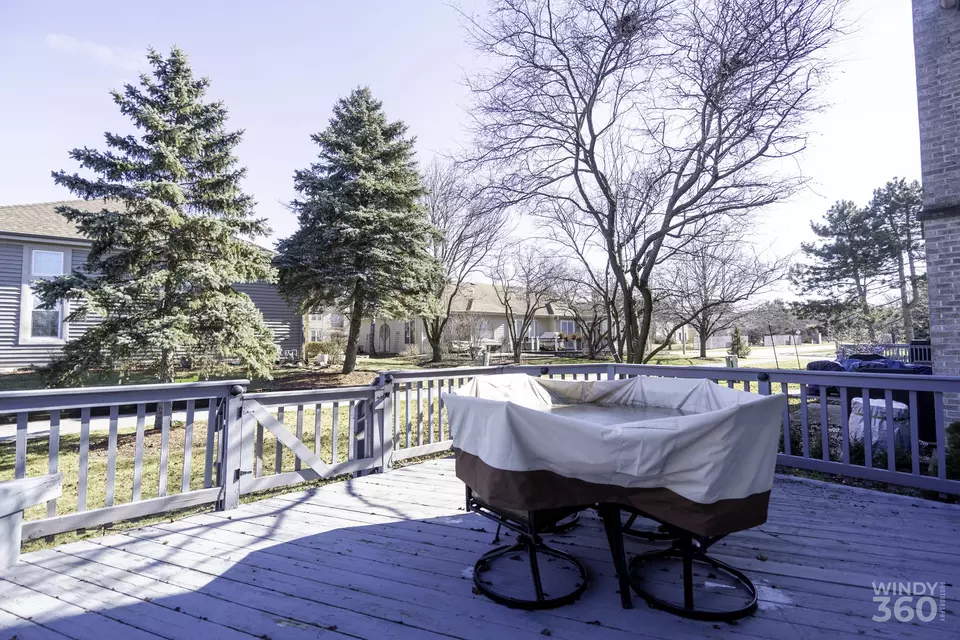 Exterior - 285 Benton Ln, Bloomingdale, IL 60108 photo 3 of 6