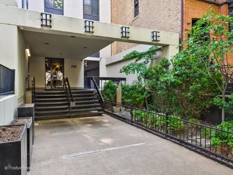 1339 N Dearborn St #6E, Chicago, IL 60610
