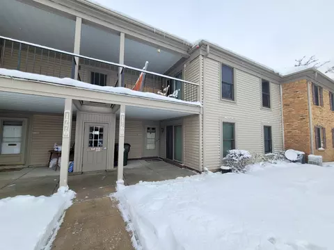 1760 Bristol Walk #B, Hoffman Estates, IL 60169