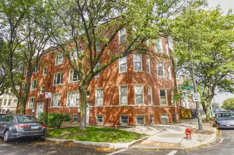 3404 W Medill Ave #2, Chicago, IL 60647