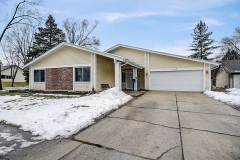 1117 Arlington Ct, Hanover Park, IL 60133