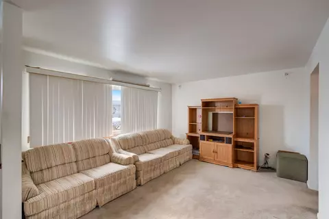 839 Valley Stream Dr #B, Wheeling, IL 60090 photo 3