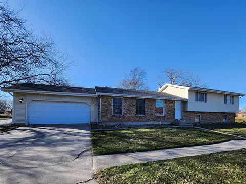 597 Oak Run Dr, Bourbonnais, IL 60914