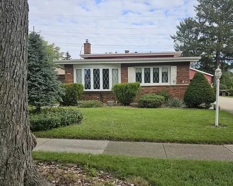 35 E Arquilla Dr, Chicago Heights, IL 60411