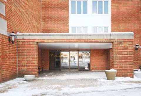 100 Lake Blvd #602, Buffalo Grove, IL 60089