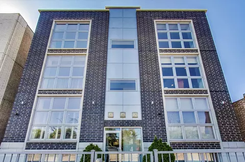 2441 W Belmont Ave #2E, Chicago, IL 60618