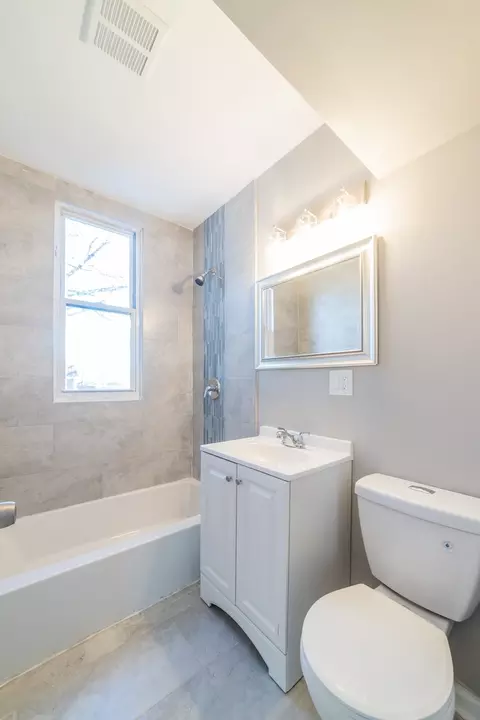 8601 S Lowe Ave, Chicago, IL 60620 photo 11