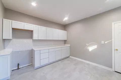8601 S Lowe Ave, Chicago, IL 60620 photo 8