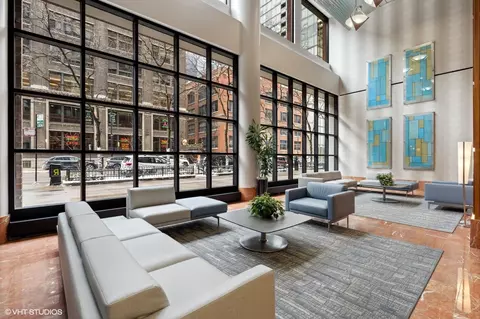 211 E Ohio St #1024, Chicago, IL 60611 photo 3