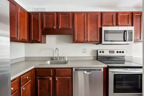 211 E Ohio St #1024, Chicago, IL 60611 photo 10
