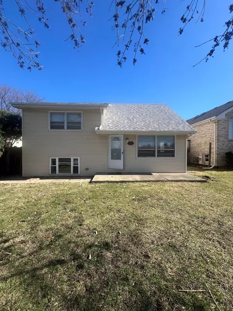 9805 Mcvicker Ave, Oak Lawn, IL 60453