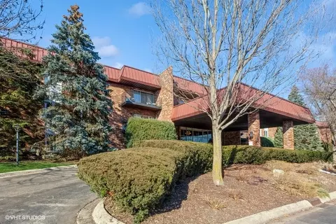 1049 W Ogden Ave #209, Naperville, IL 60563