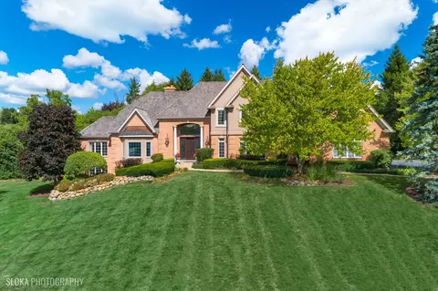 4 Marbury Ln, Barrington Hills, IL 60010
