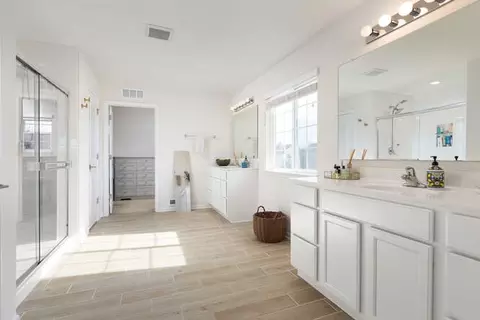 Bath - 27029 Ashgate Xing, Plainfield, IL 60585 photo 1 of 1