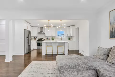 Kitchen - 6955 W Wright Ter, Niles, IL 60714 photo 1 of 6