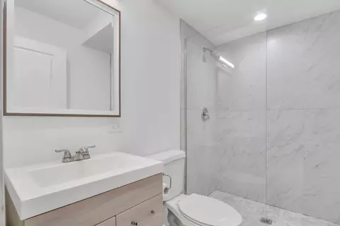 Bath - 6955 W Wright Ter, Niles, IL 60714 photo 1 of 3