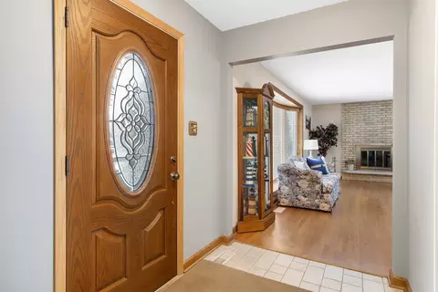 Entry Way - 1233 E Hull Dr, Wheaton, IL 60189 photo 1 of 1