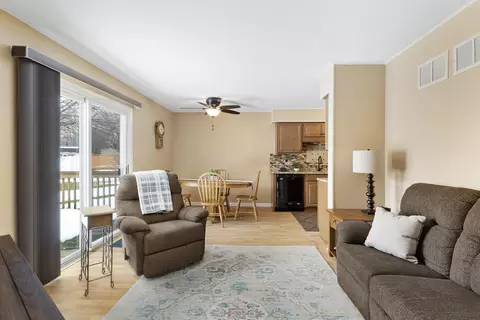 Living - 1233 E Hull Dr, Wheaton, IL 60189 photo 4 of 7