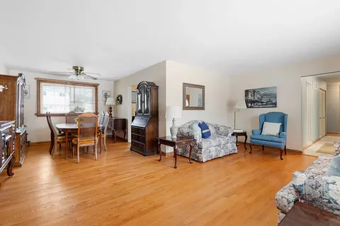 Living - 1233 E Hull Dr, Wheaton, IL 60189 photo 3 of 7