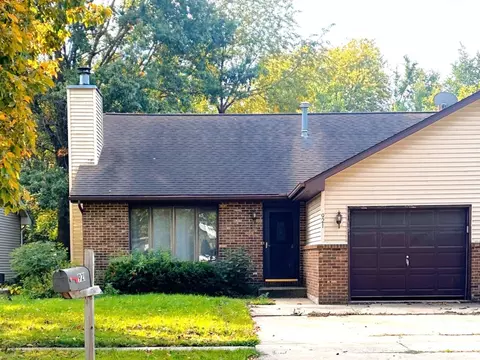 921 Edgewood Dr, Morris, IL 60450