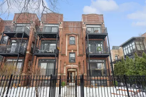 1439 W Addison Ave #3, Chicago, IL 60613