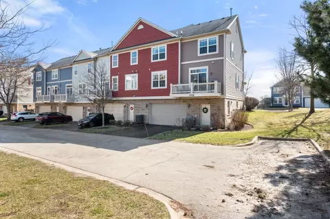 Exterior - 3076 Bridgeham St, Elgin, IL 60124 photo 5 of 6