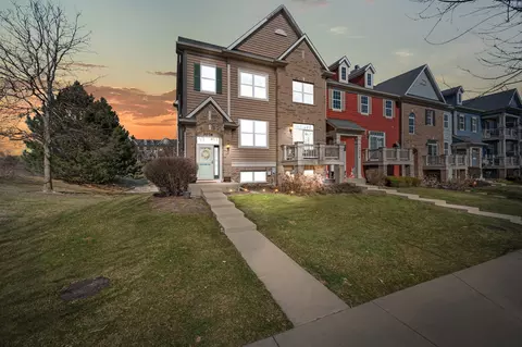 3076 Bridgeham St, Elgin, IL 60124