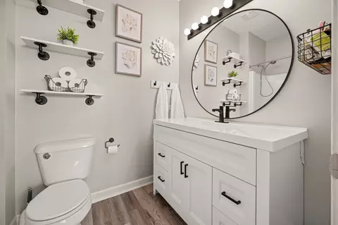 Bath - 3076 Bridgeham St, Elgin, IL 60124 photo 1 of 4