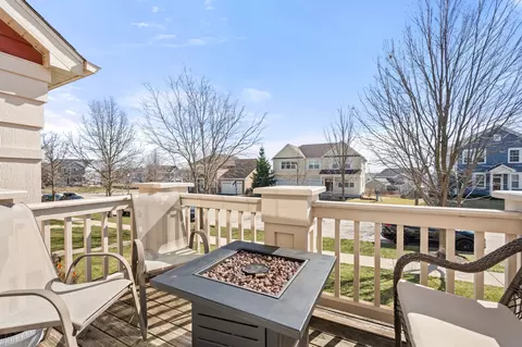 Exterior - 3076 Bridgeham St, Elgin, IL 60124 photo 3 of 6