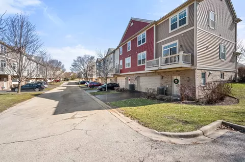 Exterior - 3076 Bridgeham St, Elgin, IL 60124 photo 6 of 6