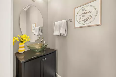 Bath - 3076 Bridgeham St, Elgin, IL 60124 photo 2 of 4